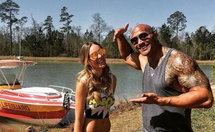 Belinda and "The Rock" share a picture on the set of "Baywatch"
