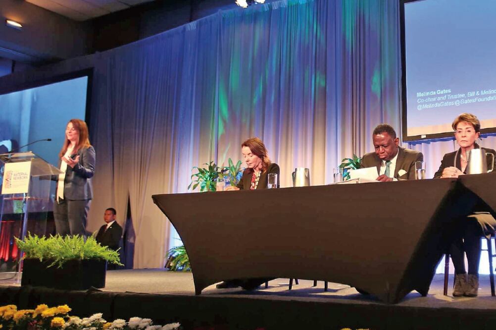 Melinda Gates, copresidenta de la Fundación Bill y Melinda Gates (izq.) y Mercedes Juan López, secretaria de Salud (der.) inauguraron los trabajos de la Conferencia Global sobre Salud Materna y Neonatal (JUAN CARLOS REYES. EL UNIVERSAL)