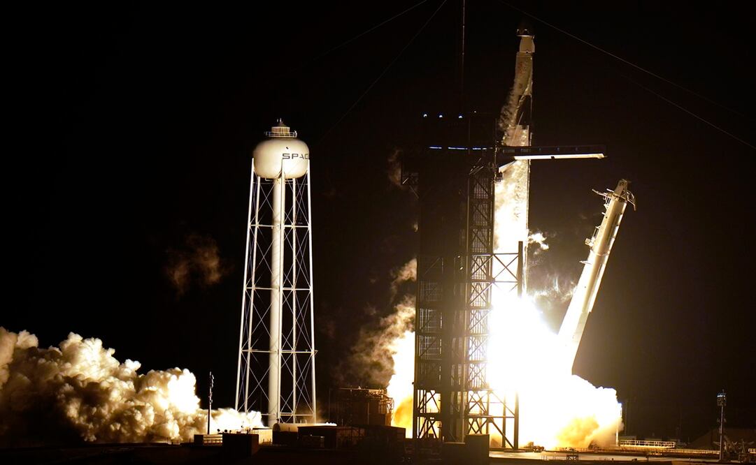 Cohete Falcon 9 que transporta la cápsula Dragon. Foto: AP