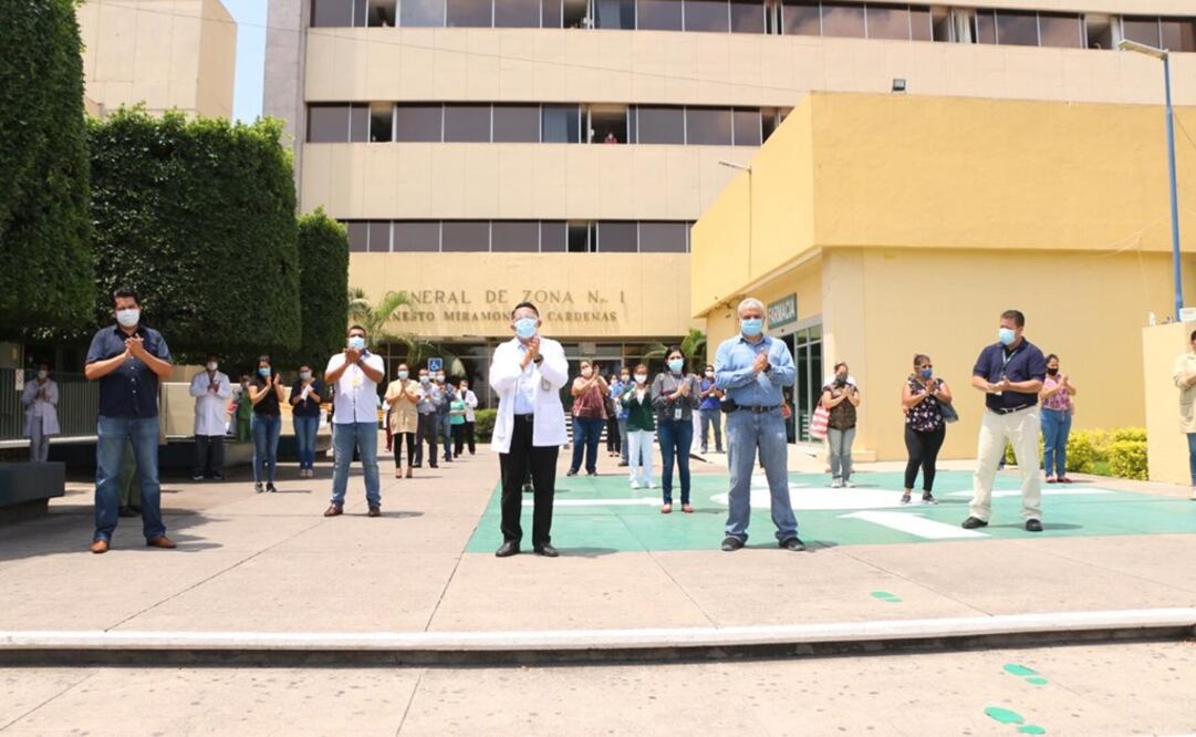 El Hospital IMSS en Tepic, Nayarit obtuvo uno de los 100 premios de 20 millones de pesos de la rifa del Avión presidencial Foto: @Tu_IMSS