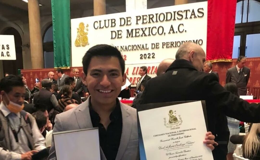 Uriel de Jesús Santiago, periodista de EL UNIVERSAL, ganador del Premio Nacional de Periodismo. Foto: X @UrieldeJesus02