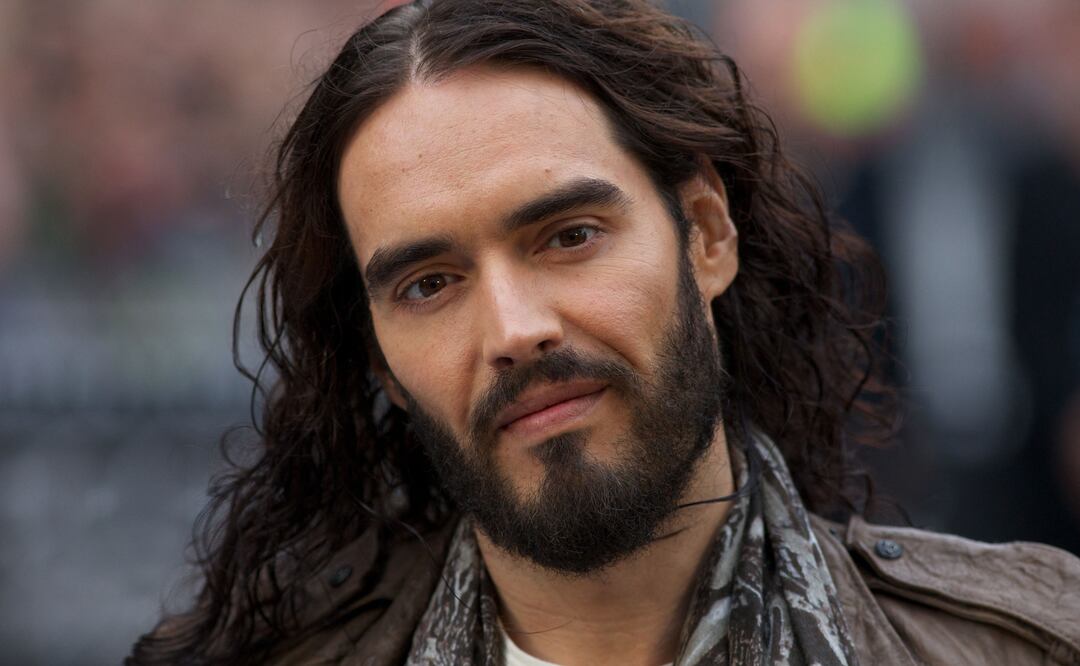 Russell Brand sigue en el ojo del huracán por las acusaciones de abuso en su contra. Foto: AFP