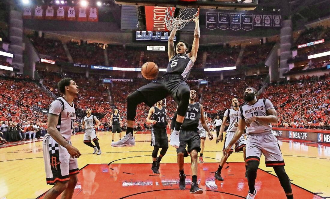 Los Rockets no hallaron la forma de frenar a Spurs (RONALD MARTINEZ. AFP)