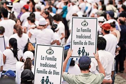 Religiosos solicitan diálogo por unión gay