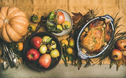 Celebra el Día de Acción de Gracias con un pavo relleno tradicional
