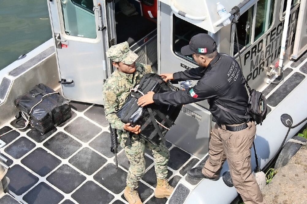 El 8 de febrero, marinos aseguraron 42 kilogramos de cocaína, cargamento que fue localizado a bordo del Buque CAUTÍN con bandera de Liberia, procedente de Buenaventura, Colombia, con destino a Manzanillo, Colima. Foto: SEMAR