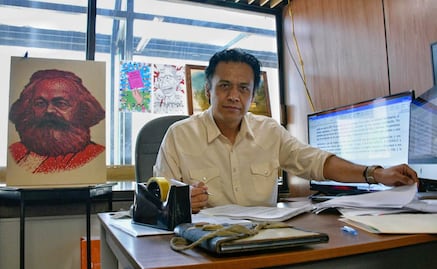 Marx Arriaga llama "mentiroso" a Mario Delgado; lo reta a demostrar que impidió incluir "mujeres en la historia" en libros de texto