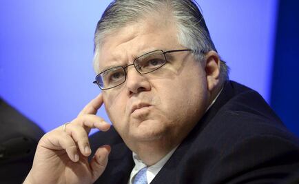 Banxico podría subir tasas antes que Fed: Carstens a WSJ
