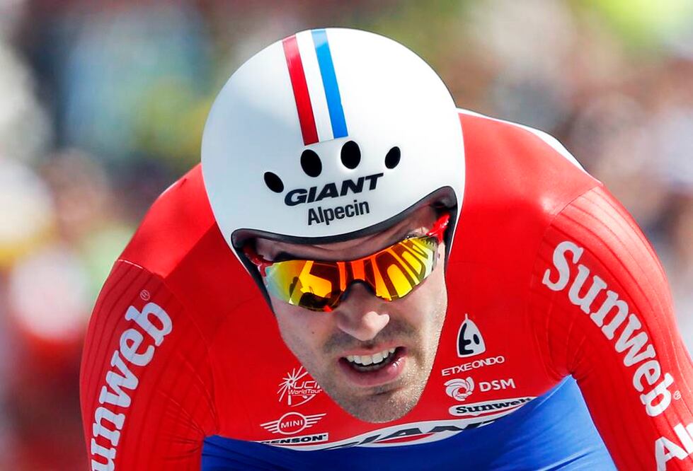 Dumoulin abandona el Tour por lesión de muñeca tras caída