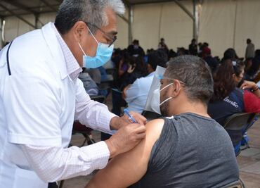 Arranca vacunación para personas de 40 a 49 años en tres municipios de Edomex