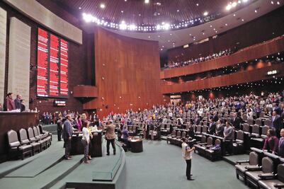Pese a críticas, diputados van contra factureros