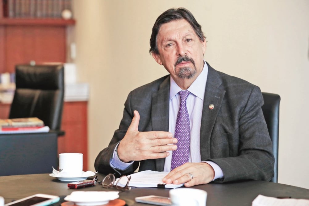 “Si Morena no hubiera ganado, si el presidente Andrés Manuel López Obrador no hubiera abierto esta puerta y hubieran seguido el PRI o el PAN, hubiera seguido la explotación de la mano de obra en este país” ( IRVIN OLIVARES. EL UNIVERSAL)