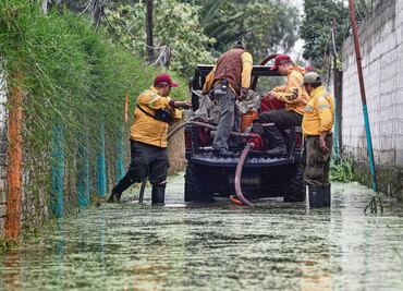 Viviendas inundadas en Xochimilco, sin drenaje