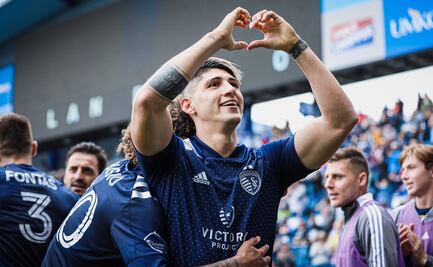 Alan Pulido fue operado y estará mínimo un mes fuera de actividad