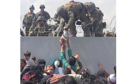 Padre se reúne con su bebé tras entregarlo en Afganistán a soldados de EU