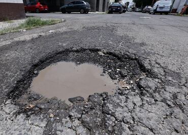 Alcalde de Toluca reorienta 24 millones de pesos para programa emergente de bacheo