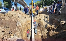 Continúa cerrada parcialmente la Avenida Primero de Mayo, en Naucalpan, por reparación de fuga; recomiendan usar vías alternas