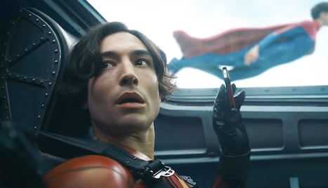 Ezra Miller seguirá siendo "Flash": asegura el director de la cinta, se olvida de las controversias del actor