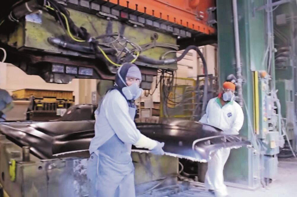 Dos de las tres grandes divisiones que integran la economía habrían logrado crecer en el segundo trimestre del año, destacando el caso de la industria. Foto: SANDRA TOVAR. EL UNIVERSAL