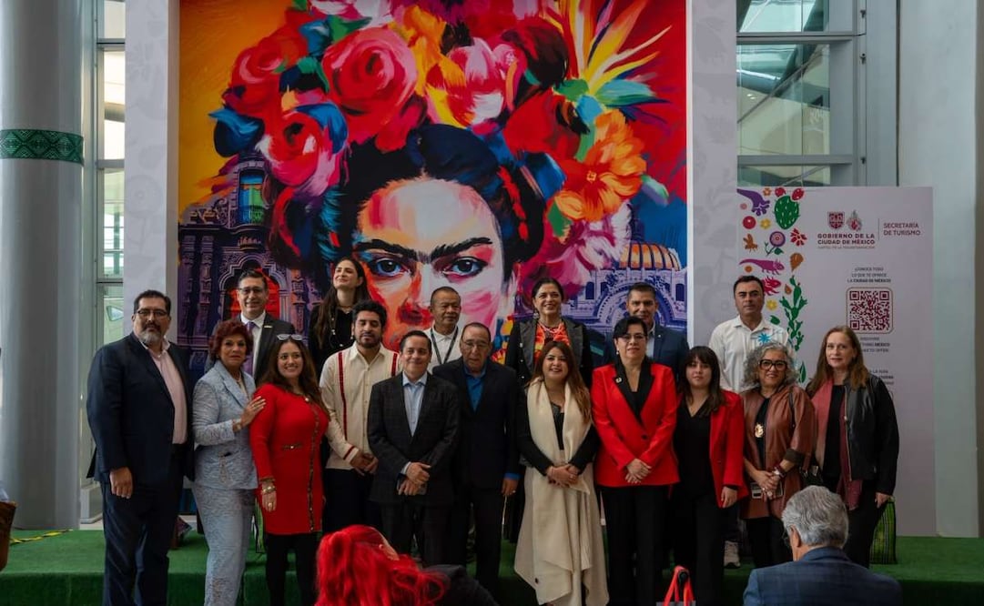 Turismo CDMX devela imagen de Frida Kahlo en la zona de llegadas AIFA. Foto: Especial.