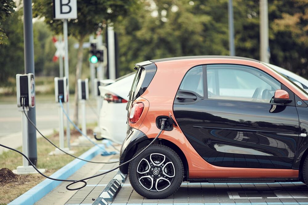 Los autos eléctricos son una alternativa sustentable de movilidad / Foto: Pixabay