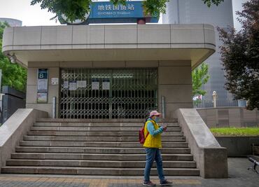 Cierran por completo metro de Shanghái para evitar contagios de Covid-19
