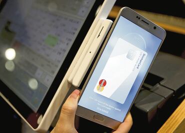 50% de adultos, con servicios financieros