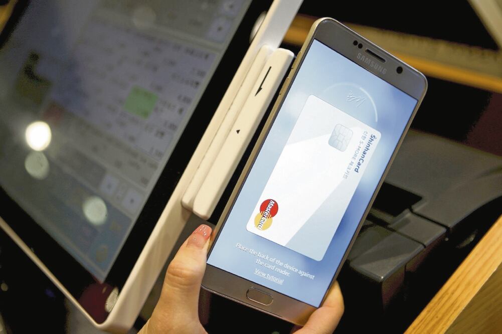 El gobierno se ha puesto como meta que el uso de los pagos electrónicos pase de 18.6% a 25% como proporción del PIB al cierre del sexenio. Foto: ARCHIVO EL UNIVERSAL