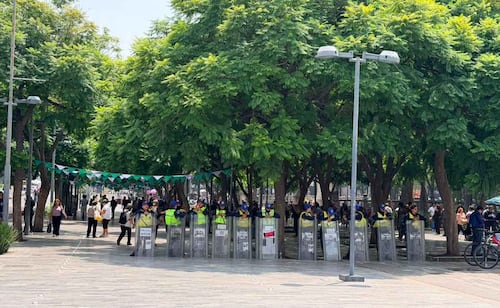 Alameda Central opens without street-vendor blockades as surveillance operation continues