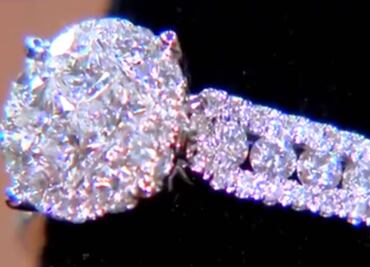 Oro, diamantes y esmeraldas, así "mutilaron" las 22 joyas a subasta