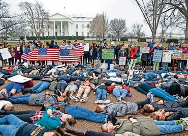 Casa Blanca busca bajar presión por control de armas