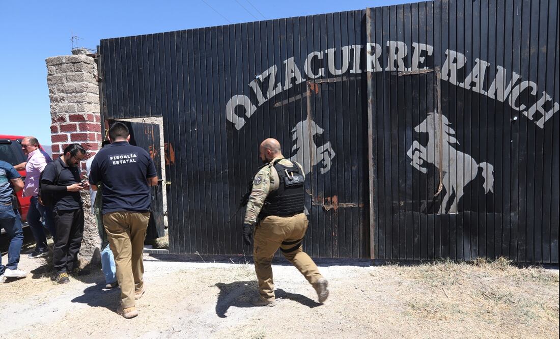 Hasta el momento hay mil 308 fotografías de artículos, entre calzado, pantalones, playeras, shorts, mochilas, maletas de viaje, cobijas, cobertores y almohadas. Foto: Fiscalía de Jalisco/Archivo