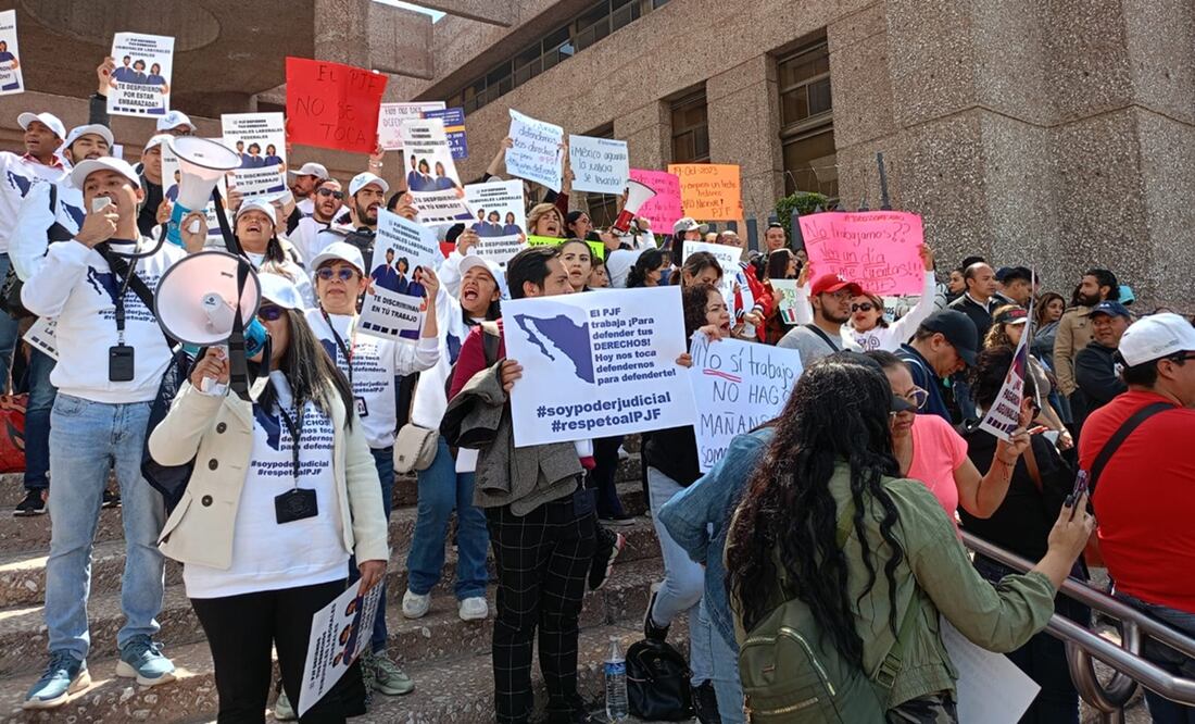 Protesta de empleados del Poder Judicial de la Federación por extinción de 13 fideicomisos. Foto: archivo/EL UNIVERSAL