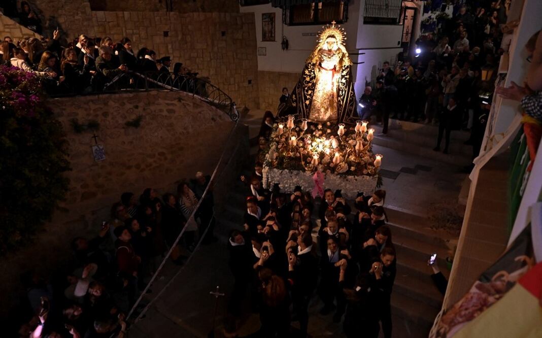 Mal tiempo complica los festejos de Semana Santa en España. Foto: AFP