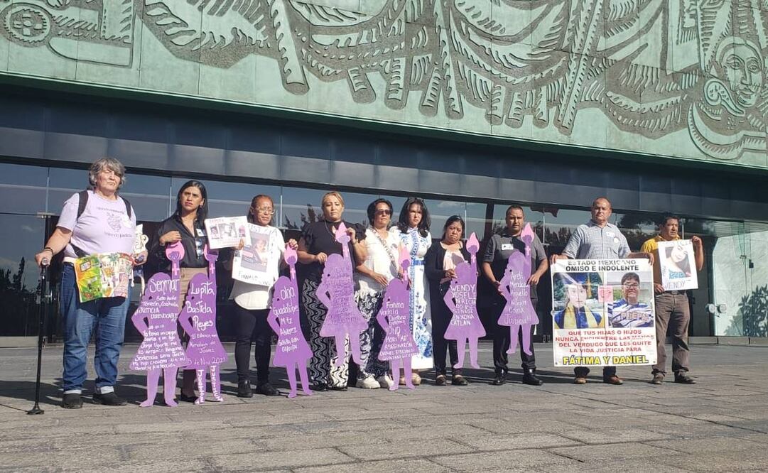 Familias de víctimas de feminicidio en la Cámara de Diputados / Foto: Especial