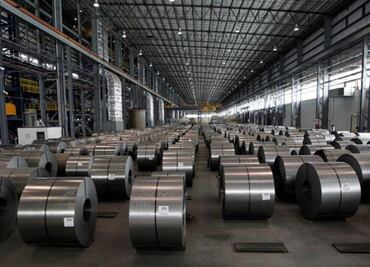 EU mantiene exención de cuotas al acero de México, Canadá y Europa