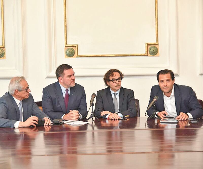 Jorge Gaviño (PRD), Federico Döring (PAN), Gabriel Quadri y Guillermo Lerdo de Tejada (PRI), ayer en conferencia de prensa. ESPECIAL
