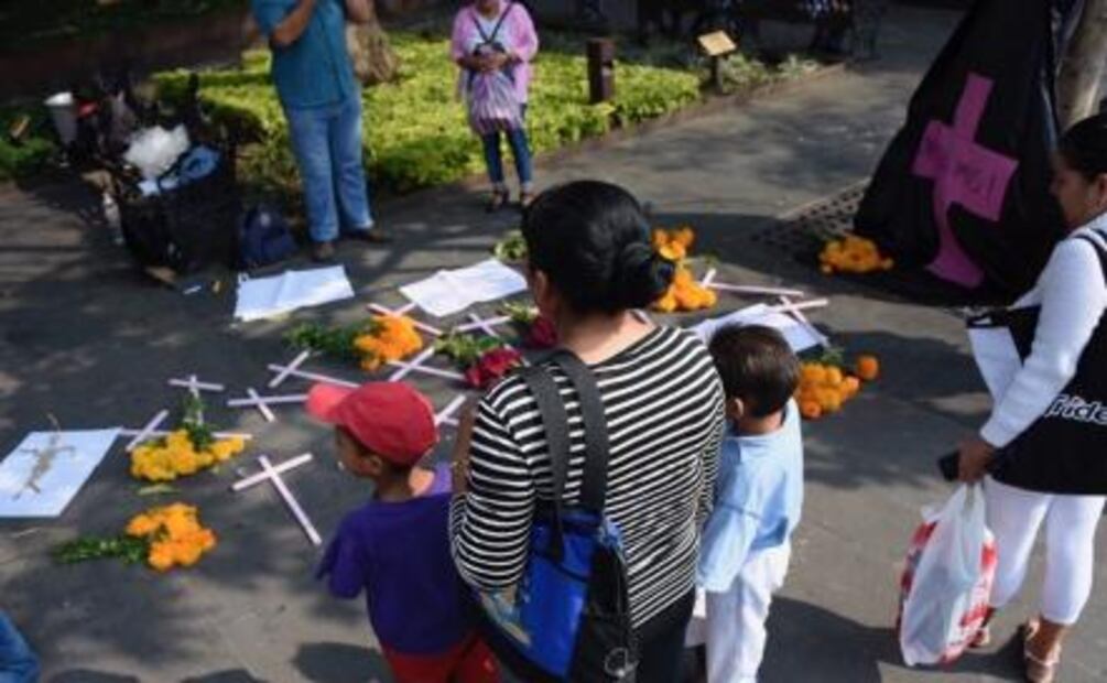 Arman altares para condenar feminicidios en Morelos