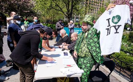 Regalan cigarros de marihuana a personas vacunadas contra Covid-19 en Nueva York