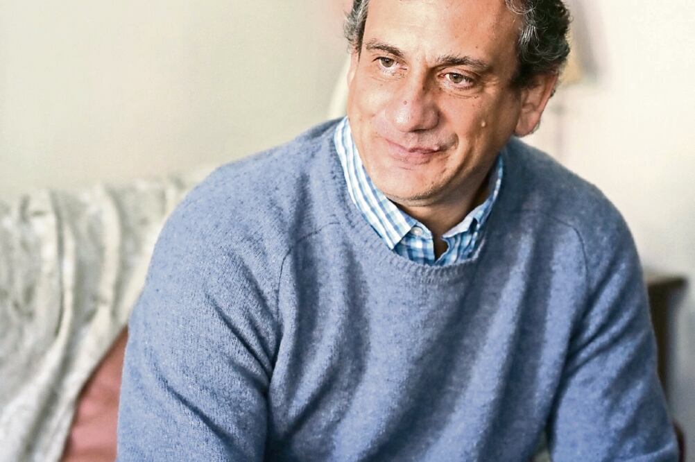 Camilo Jené, quien tiene tres hijos, destaca que hacer tarea le quita a los niños tiempo libre y para estar en familia. (FOTO: JUAN CARLOS ROJAS. EL UNIVERSAL)