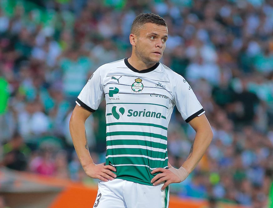 Jonathan Rodríguez multado por insultar a la afición de Cruz Azul