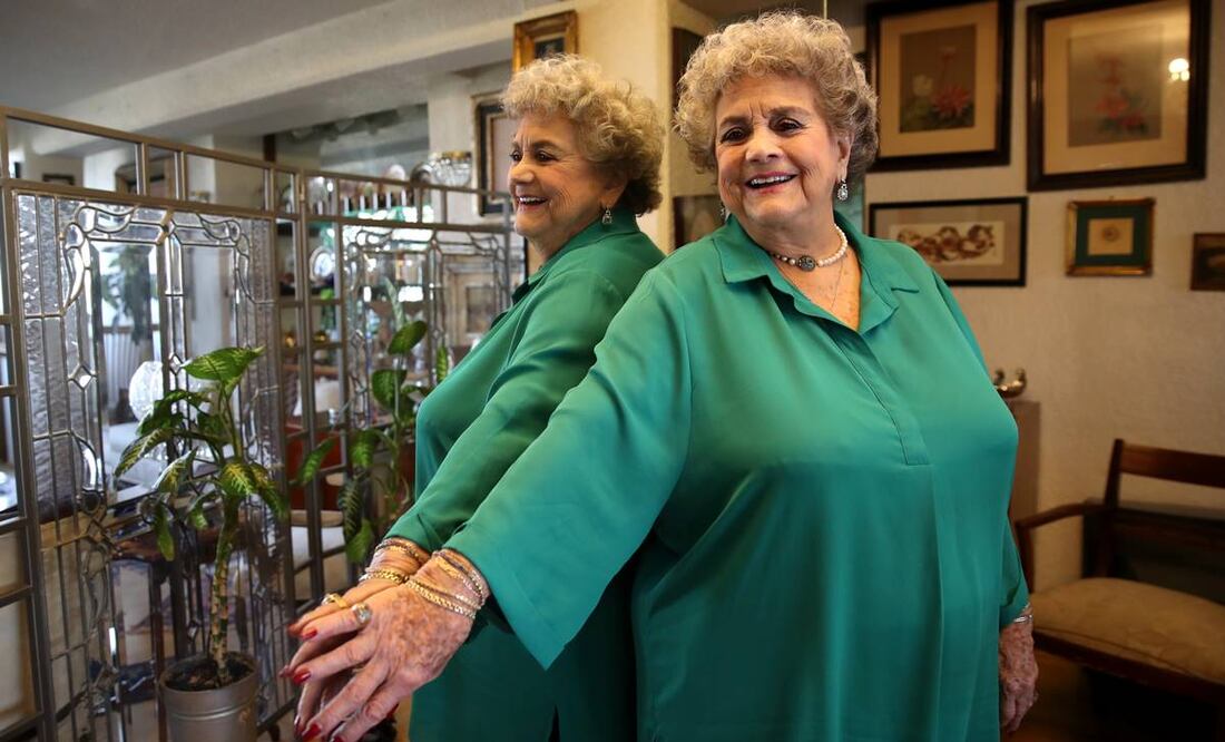 Sus paredes atesoran en fotos recuerdos con actores y en los rodajes. Fotos: Valente Rosas/ EL UNIVERSAL.