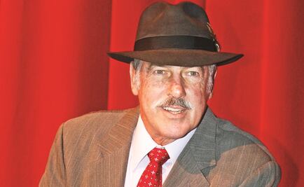 Con el tema "Perfume de gardenias", dan el último adiós a Andrés García en la playa