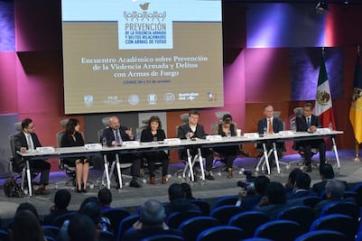 Dos mil armas cruzan diariamente la frontera de EU a México: Renato Sales