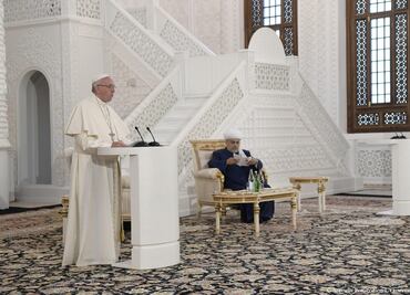 Papa afirma que Jesús nunca abandonaría a un transexual