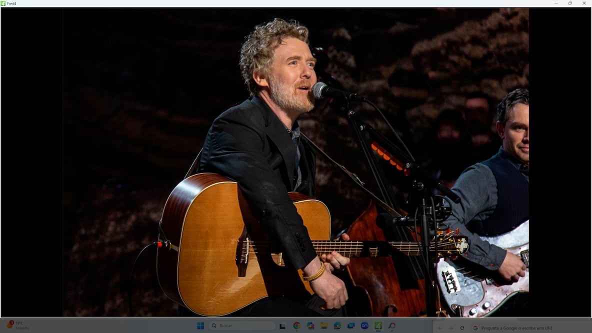 Hansard combinó la actuación con una carrera musical. Interpretó a un integrante de una banda de soul de Dublín en la película de 1991 “The Commitments” y ganó un Oscar en 2008 por la canción “Falling Slowly” de la película “Once”, en la que protagonizó junto a Markéta Irglová.
Foto: AP Photo/Ron Harris, File.