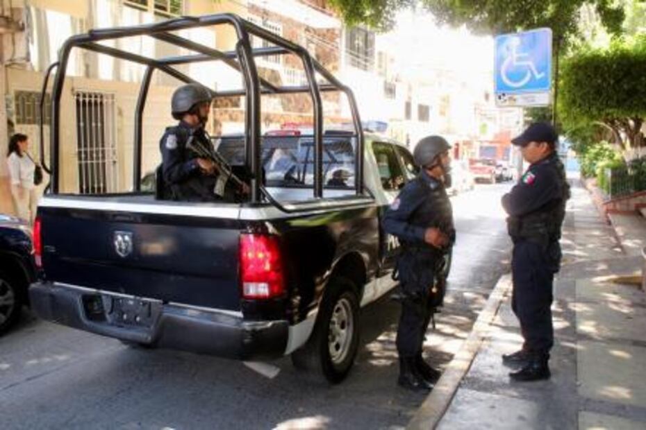 Policías reprobados de Chilpancingo regresan a las calles 