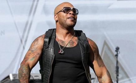 El rapero Flo Rida reacciona al accidente de su hijo de 6 años que lo dejó con heridas graves
