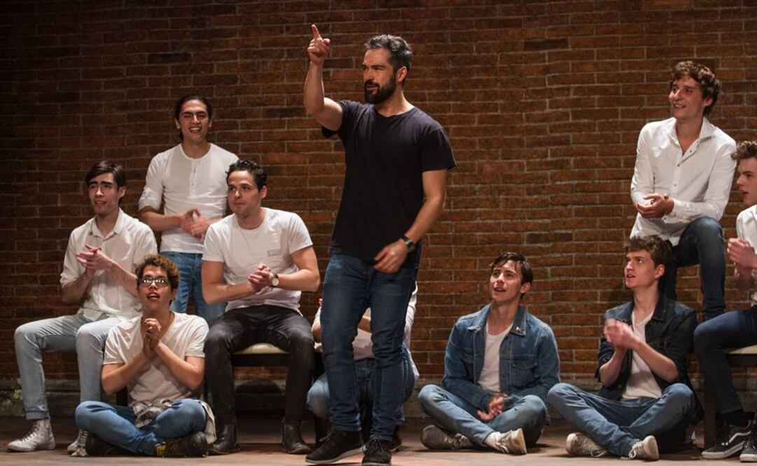 Alfonso Herrera encabeza el elenco de "La sociedad de los poetas muertos". Foto: Isaac Esquivel/EL UNIVERSAL 