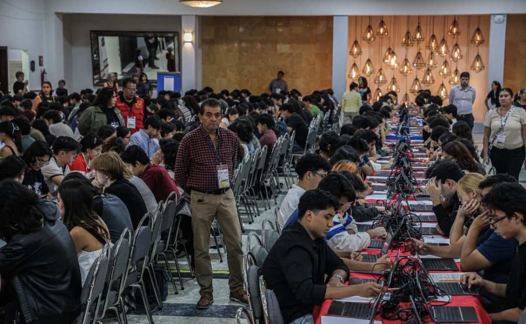UNAM aplica examen de control presencial a 501 aspirantes de manera digital en Guanajuato; aseguran que es imposible de hackear
Foto: Gabriel Pano / EL UNIVERSAL